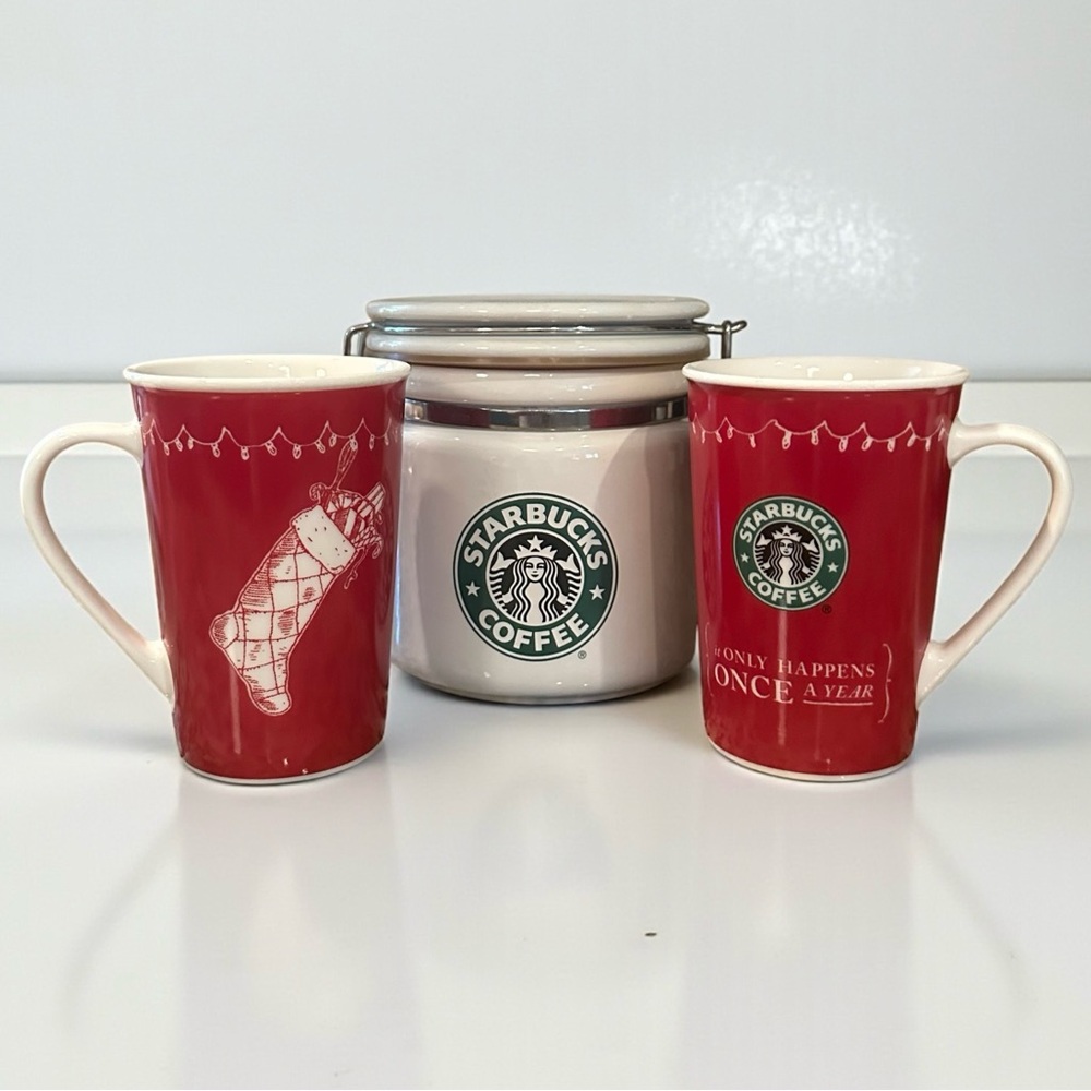 Starbucks “It Only Happens Once A Year” 2005 Red Cup. Set of Two. 12oz. BNWOT - Picture 3 of 8